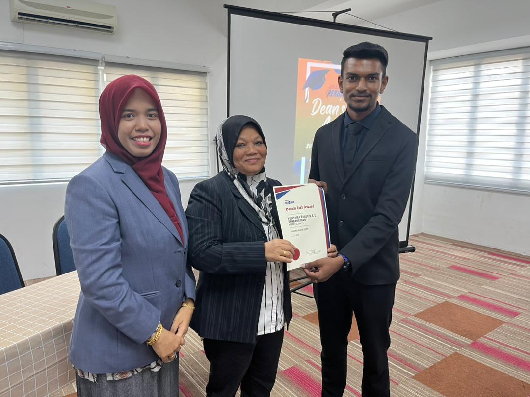 Dean's Award Ceremony - Kolej Perdana